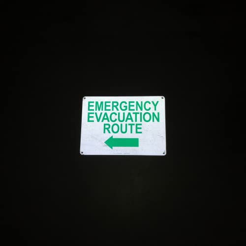TRADESAFE Emergency Evacuation Route Sign - Evacuation Plan Sign With Arrow Left, Quick Install Aluminum Safety Sign, Light Reflective, UV-Resistant, Waterproof, 14¡± X 10¡± Signs for Business