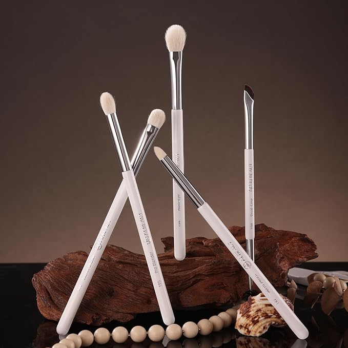 Eyeshadow Brush, Eye Makeup Brush Even Eyeshadow Applicators Soft Natural Hair Bristles for Flawless Smudge, Multi-task for spot conealing & highlighting (194 Multi-Eye)