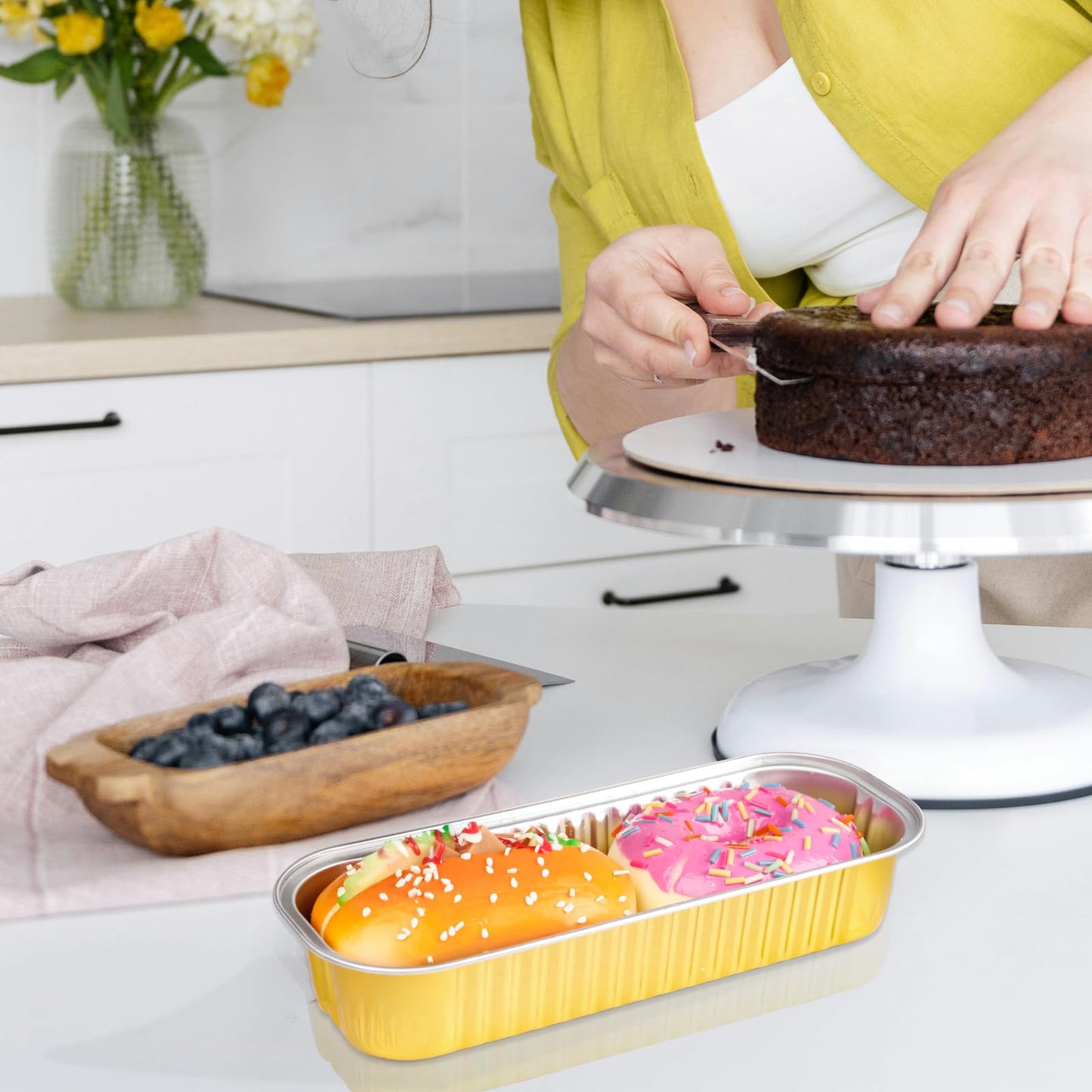 50PCS Rectangle Mini Loaf Pans With Lids,Mini Cake Pans with Lids,Disposable Ramekins Baking Cups Muffin Tins Cupcake Cups For Wedding Birthday Party,6.8oz(Gold)