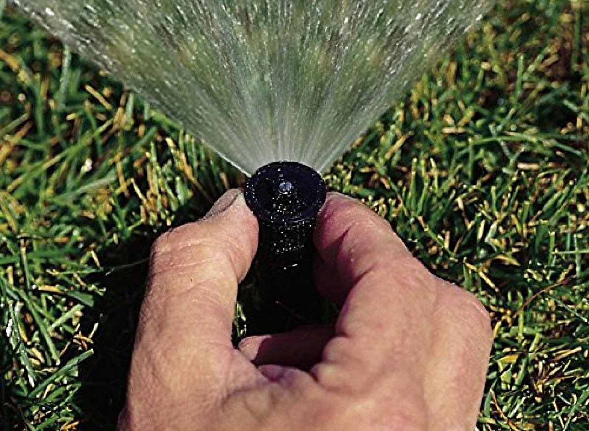 Rain Bird 1804VAN 1800 Series Professional 4 Inch Pop Up Sprinkler Head, 5 Pack - Lawn Sprinkler with Adjustable 0-360 Degree Arc Nozzle Pattern, Up to 15 Ft Spray Distance, 1/2 in NPT Threaded Inlet