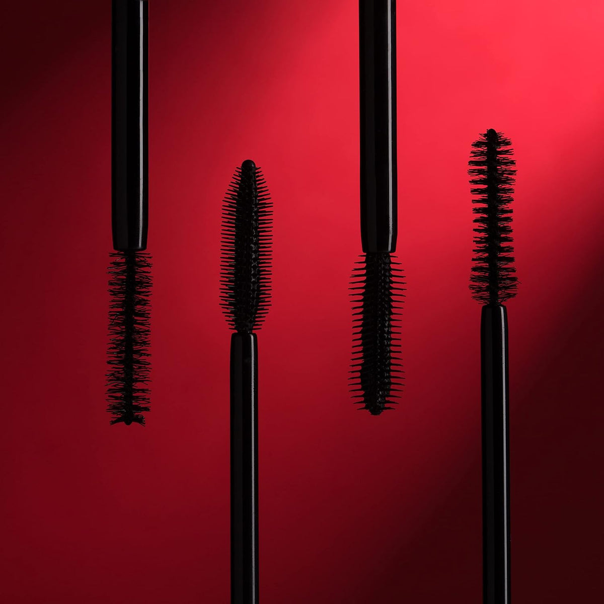 PUPA Milano Vamp! All In One And Skinny Liner Set - Volume Mascara And Ultra-Slim Eyeliner Pen - Naturally Formulated To Lengthen And Strengthen Lashes - Beautiful Gold Handbag - 3 Pc Mascara Kit
