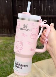 Stanley x Hello Kitty Quencher H2.0 Tumbler – Pink Edition (40 oz)