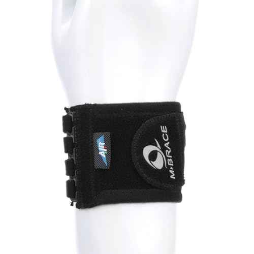Wrist Support - for Light traumas and Minor Injuries of The Wrist, Use for Prevention of Injuries During Sports, Wrist Band Easily Adjustable for Perfect Tension, Black, Regular