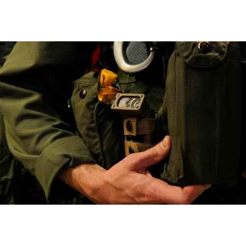Streamlight 14008 Sidewinder 55-Lumens LED Aviation Waterproof Flashlight with (2) AA Alkaline Batteries in Box, Coyote