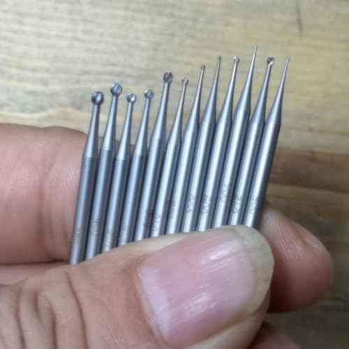 Luo ke 12 Pcs Round Shape Ball Burr Set - 3/32'' Shank Jewelry Making Burs Round Ball Shape Engraving Bits for Lapidary (008-040)