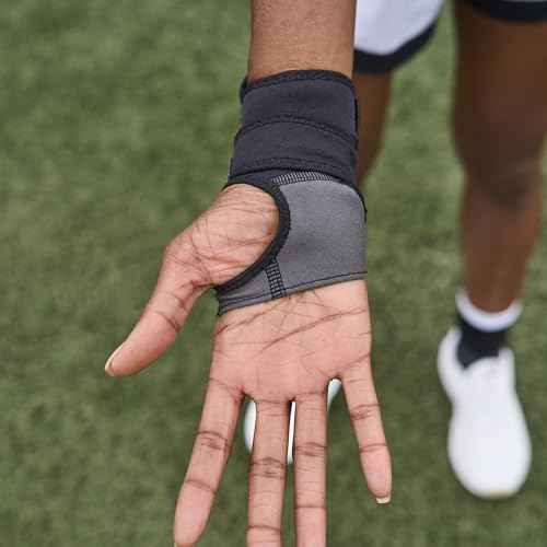 Shock Doctor Wrist 3-Strap Support
