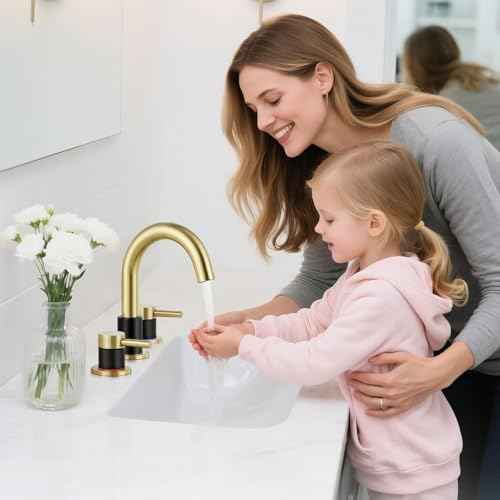 Bathroom Faucet 3 Hole, Brushed Gold and Black Bathroom Sink Faucet with Pop Up Drain, 8 inch Widespread Bathroom Faucet with 360¡Æ Swivel Spout, 2 Handle Vanity Faucet with Water Supply Hoses
