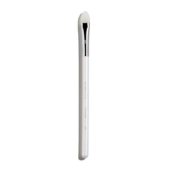 Sigma Beauty S02 Spatula Skincare Brush Ã¢ÂÂ Silicone Skincare Tool for Applying Skincare Products to Face and Skin, Face Mask Brush Applicator for Creams, Serums, and Masks (1 Pc)