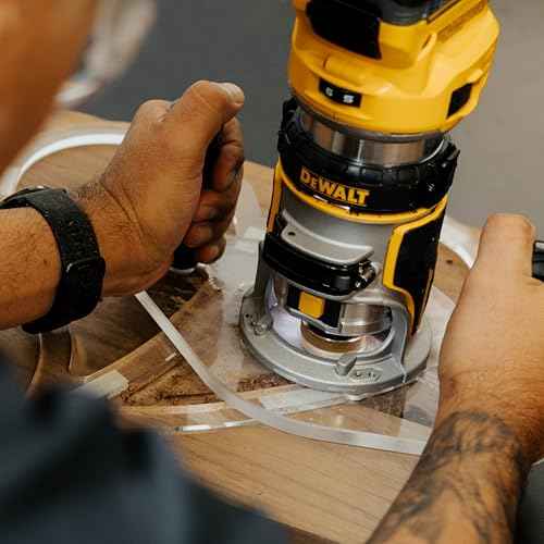 WOOD GRAIN JUNKIE¢ç TrimFit Pro¢ç Dual Grip Router Base Plate Compatible with DeWalt DWP611 & DCW600B, 6¡±x10¡± Clear Acrylic Base with Handles, Fits Standard Guide Bushings, Made in USA
