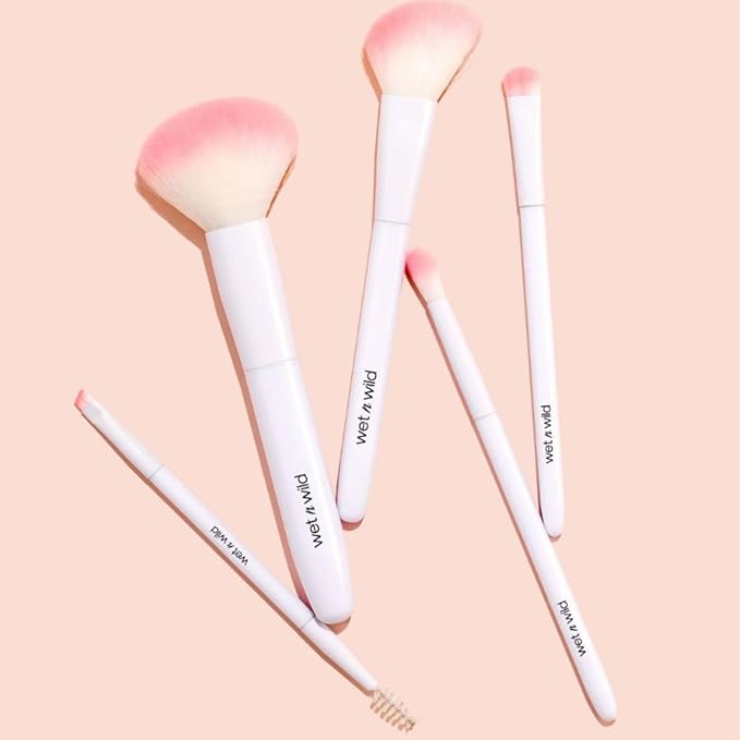 wet n wild Eyeshadow Brush, Precision Blending Application, Soft Synthetic Fibers, Ergonomic Handle for Comfortable Control (Pack of 2)