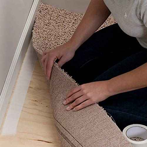 Duck Brand 286373 Indoor/Outdoor Carpet Tape, 1.41-Inch x 42 Feet White, Pack of 6.