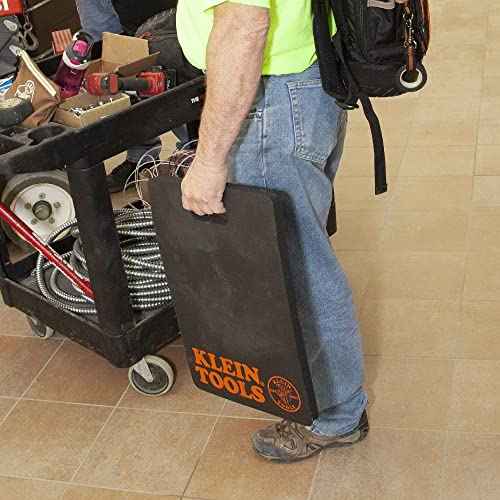 Klein Tools 60135 Kneeling Pads, Adult Men's Soft Thick Closed Cell Soft Foam Professional Tradesman Pro Pads with Handle