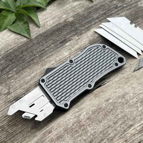 Retractable Box Cutters Utility Knife,Replaceable Blade Pocket Knife With Clip, With 5pcs Spare Blades,Lightweight Aluminum Handle for Outdoor And Indoor EDc, Camping & Survival