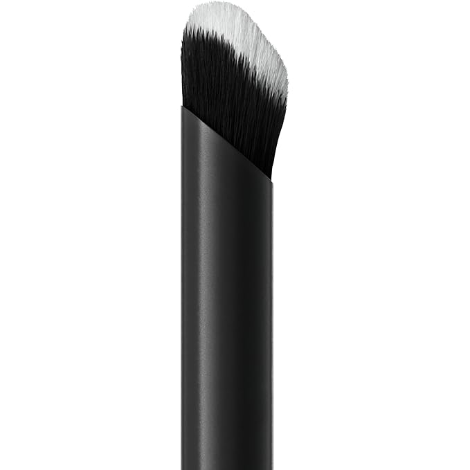 Catrice | Under Eye Concealer Brush | Angled Brush for Precise Blending of Cream, Liquid & Powder Make Up | Ultra-Soft Bristles | Vegan