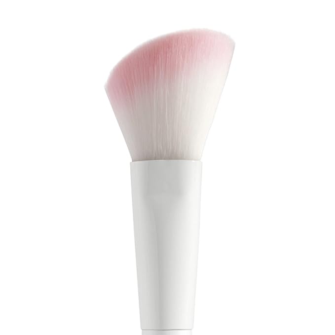 wet n wild Contour Brush,Sculpt, Highlight, & Blend, Luxurious Plush Fibers, Ergonomic Handle for Comfortable Precision Control, Cruelty-Free & Vegan