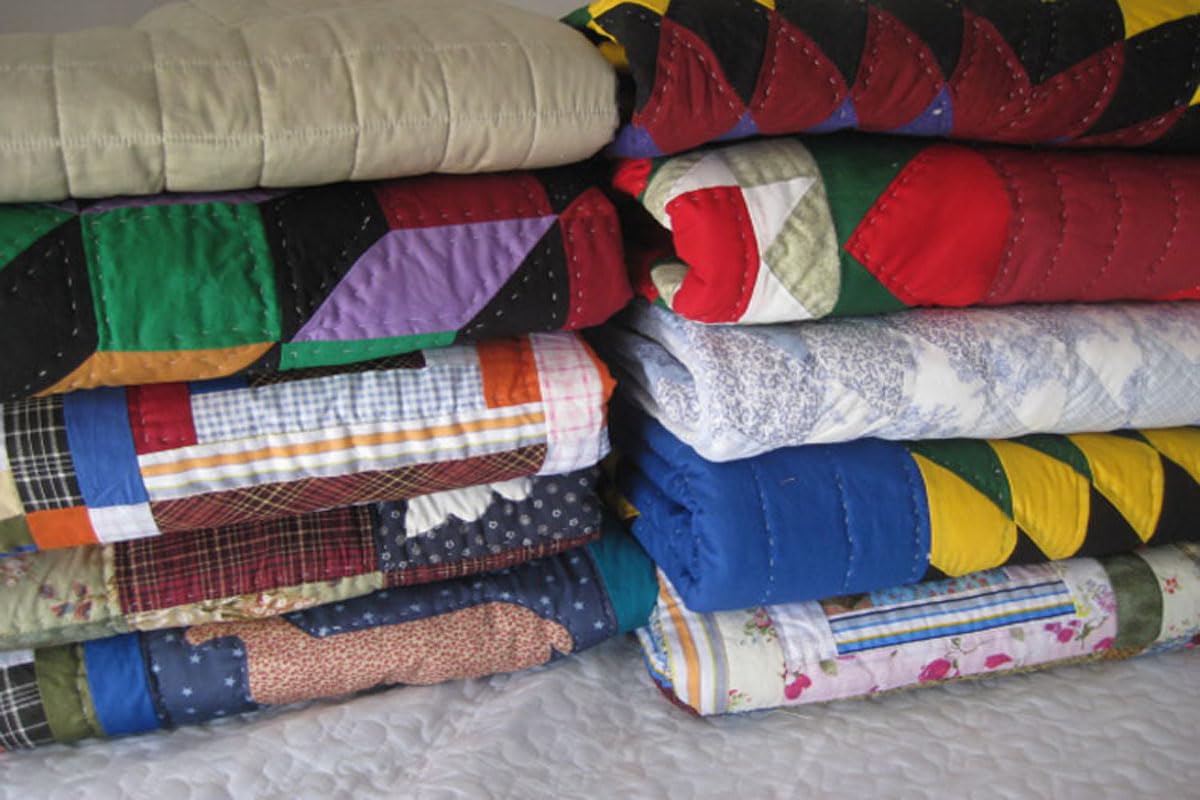 Vuwuma Quilt Batting King Size 122" x 124" Medium Weight Batting Roll ，Natural Cotton Batting for Quilting,for Stuffing Blankets and Quilting Supplies