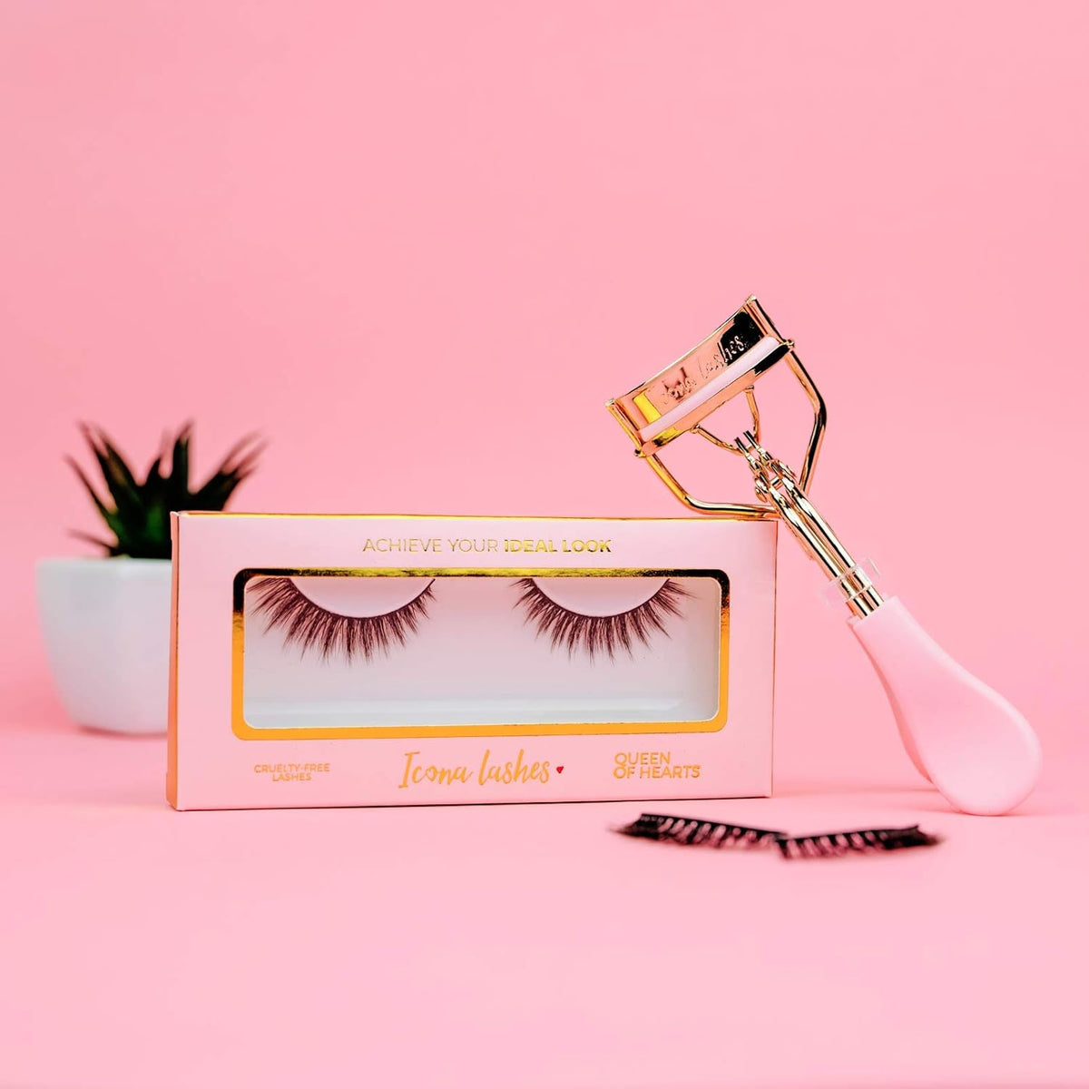 Eyelash Curler - 24K Gold-Plated Stainless Steel Precision Eye Lash Curler for Lush, Luxurious Lashes - Silicone Eyelash Curler Pads, Ergonomic Cushioned Handles - with Replacement Pads