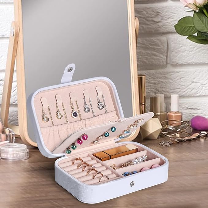 Hatori Travel Jewelry Box, PU Leather Small Jewelry Organizer for Women Girls, Portable Mini Travel Case Display Storage Holder Boxes for Stud Earrings, Rings, Necklaces, Bracelets (White Beige)