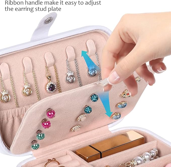 Hatori Travel Jewelry Box, PU Leather Small Jewelry Organizer for Women Girls, Portable Mini Travel Case Display Storage Holder Boxes for Stud Earrings, Rings, Necklaces, Bracelets (White Beige)