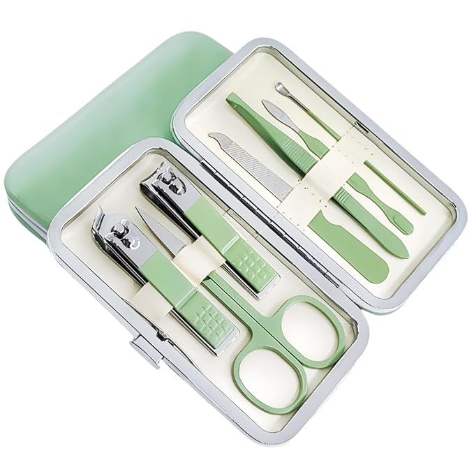 QURIPE 7pcs Manicure Set, Nail Clippers Kit, Stainless Steel Manicure Kit, Nail Clipping Tools Portable Travel Grooming Kit, The Best Gift with Luxurious Case (Green)