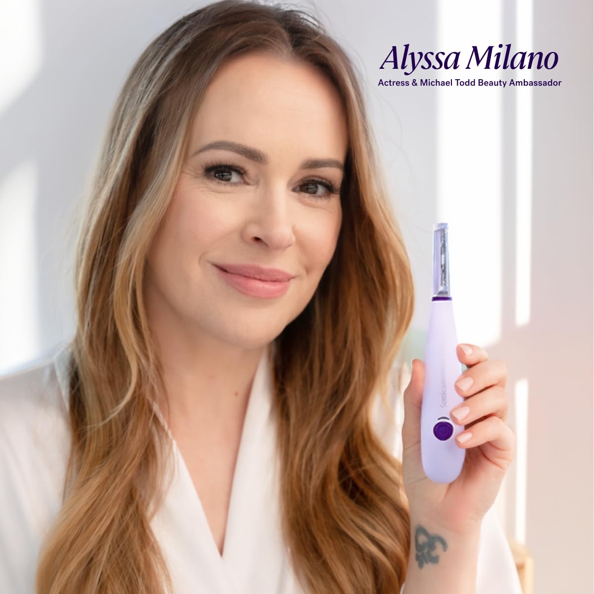 Michael Todd Beauty Sonicsmooth Pro+ Dermaplane Razor for Women Face + Eyebrow Trimmer Dermaplaning System w/LED Light Peach Fuzz Remover -16 Dermaplaning Blades & 2 Microsmooth Exfoliation Tips