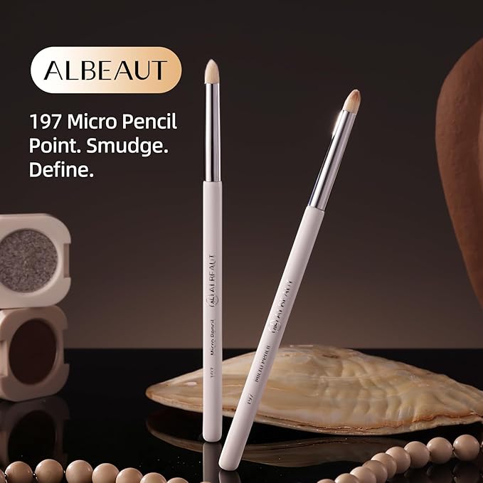 Small Eyeshadow Brush, Soft Firm Pencil Brush with Precise Point, Eyeliner Smudge Tool, Delicate Areas Eye Shadow Applicator for Inner Eye & Different Eye Shape (197 Micro Pencil)