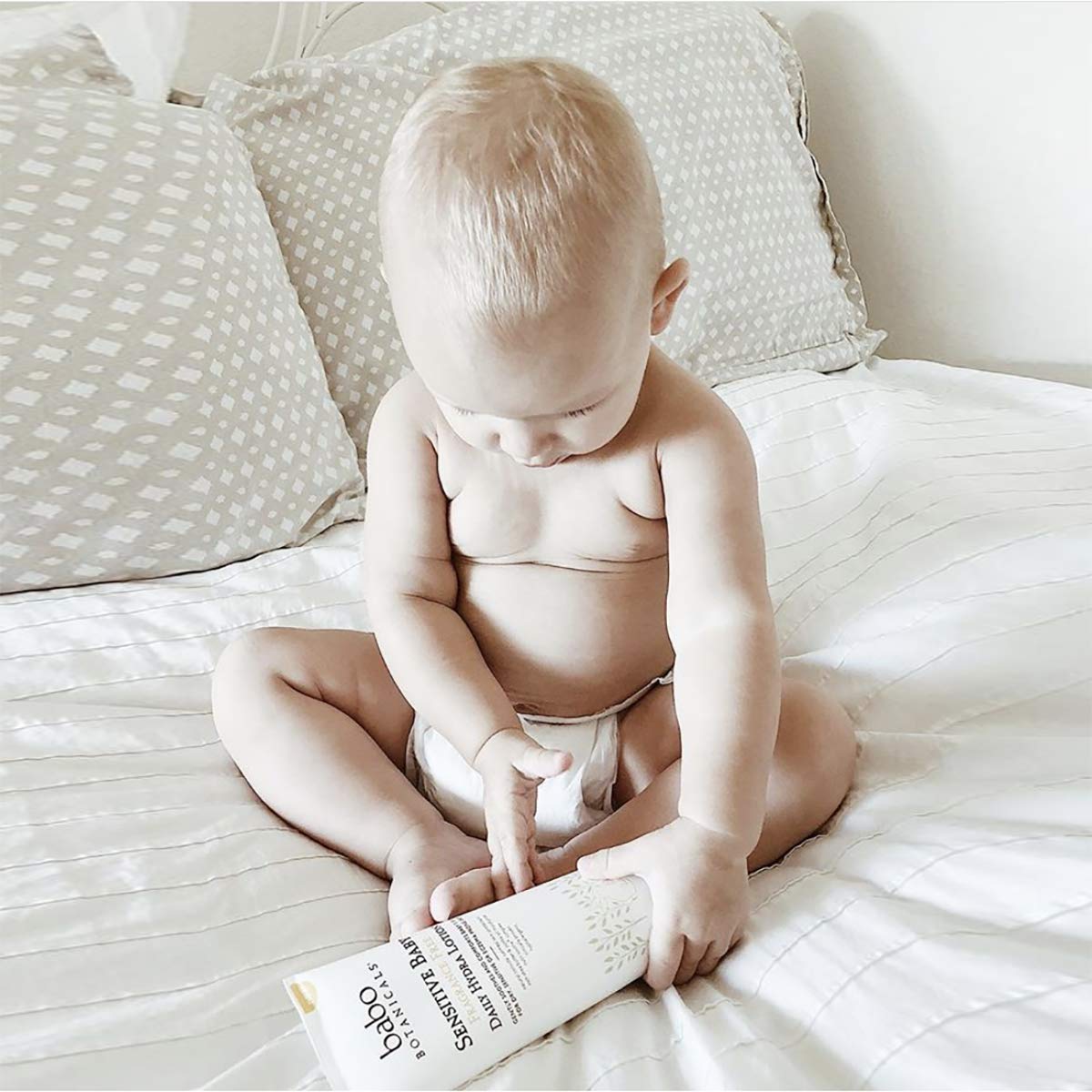 Babo Botanicals Sensitive Baby Fragrance-Free Daily Hydrating Baby Lotion- For body & face - For Babies, Kids & Adults with Sensitive Skin - EWG Verified - Vegan (Packaging may vary)