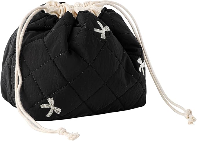 uekeboag Cotton Quilted Drawstring Makeup Bag with Canvas Lining,Coquette Aesthetic Cute Travel Toiletry Bag,Drawstring Gift Bag for Women and Girls（06Black Bows）