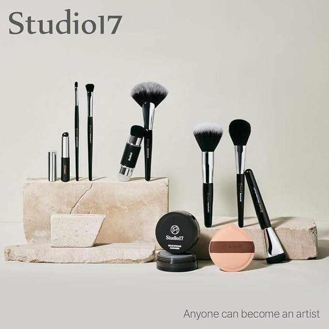 STUDIO17 Dual Ended Silicone Tip Blush Brush | Korean Olive Young Makeup Tool for Contouring & Blush Application | Skin-Friendly Non-Irritating Professional Face Makeup Brush
