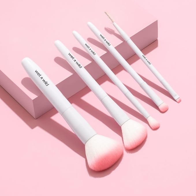 wet n wild Eyeshadow Brush,Precision Blending Application,Soft Synthetic Fibers,Ergonomic Handle for Comfortable Precision Control,(Pack of 2)