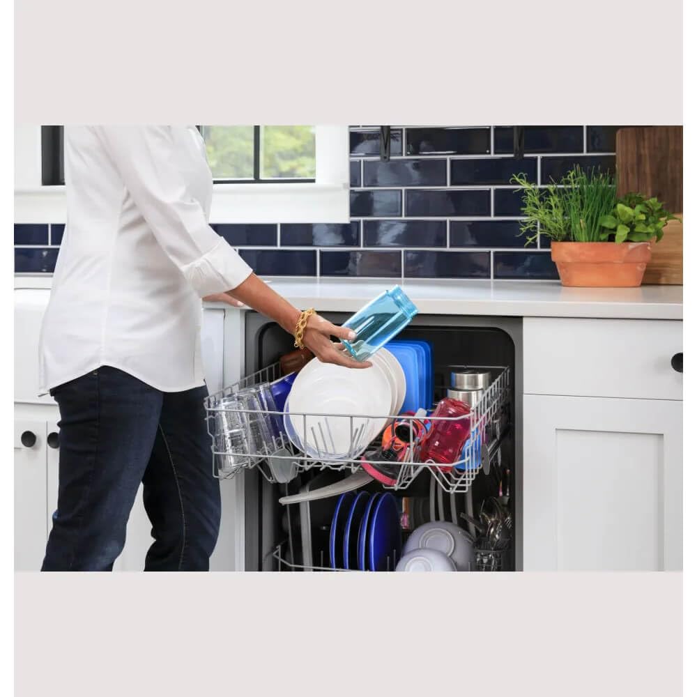 GE GDF535PGRWW 55 dBA White Front Control Dishwasher