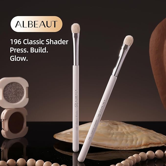 Eye Shadow Brush For Shading, Dense & Soft Eyeshadow Applicators for Smokey Eyes Makeup, Powder Eye Shadow Blender (196 Classic Shader)