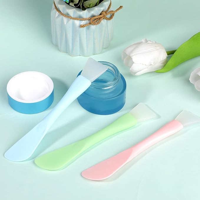 Silicone Facial Mask Applicator, 4 Pcs Reusable Double-End Face Mask Brush Washable Beauty Spatula Comestic Tools for Clay, Cream, Gel, and Mud Facial Masks, Soft Smoothing and Detachable