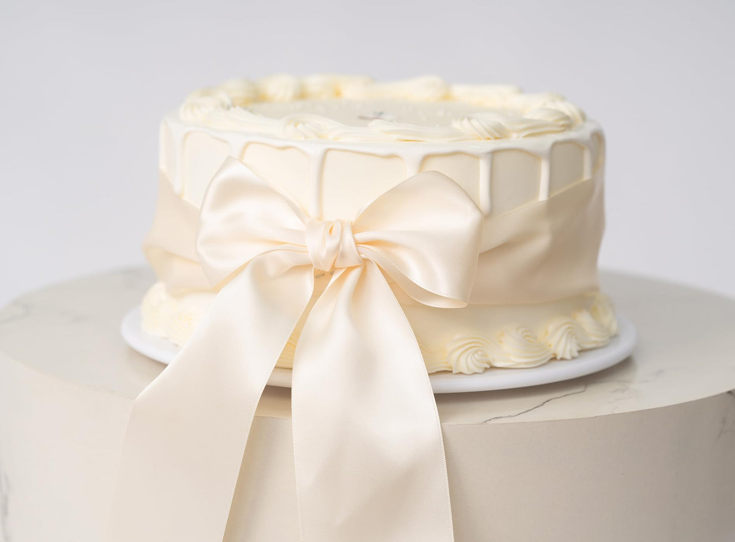 Keypan Ivory Satin Ribbon 2.5 Inch Double-Faced Polyester Cream Ribbons 25 Yards for Christmas Gift Bows Crafts Floral Bouquet Wedding Invitations