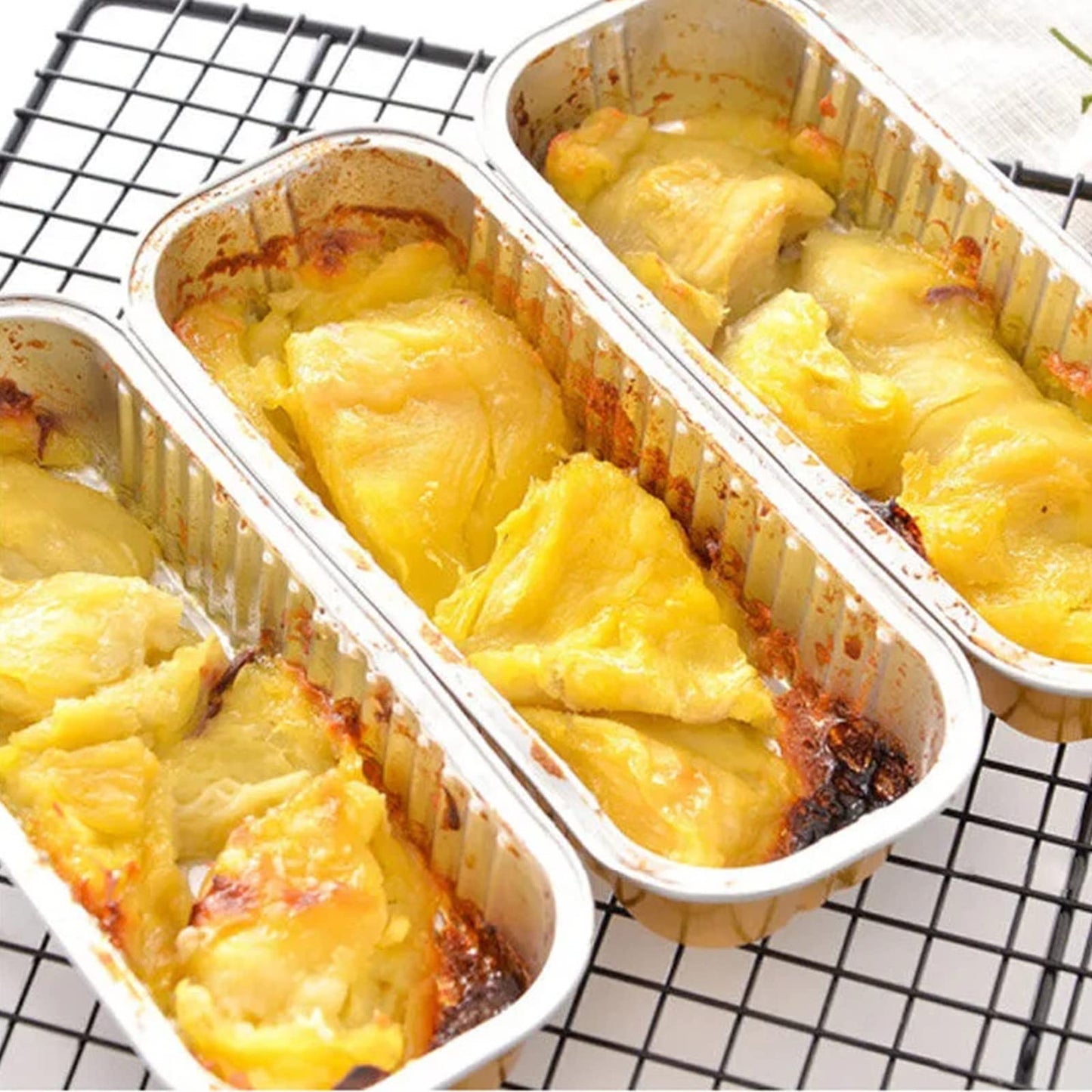 Fodofodo 50PCS Rectangle Mini Loaf Pans with Lids,Mini Cake Pans with Lids,Disposable Ramekins Baking Cups Muffin Tins Cupcake Cups for Wedding Birthday Party,6.8oz（Red）
