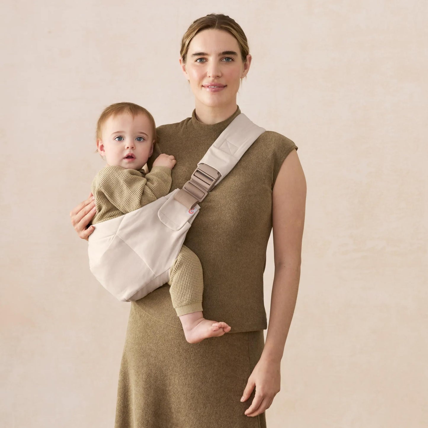 Ergobaby Upsie Sling Baby Carrier for Babies and Toddlers 6-48 Months (17-45 lbs) - 2-Position Ergonomic Baby Carrier with Front Storage Pocket, Hip-Healthy Positioning - Natural Beige