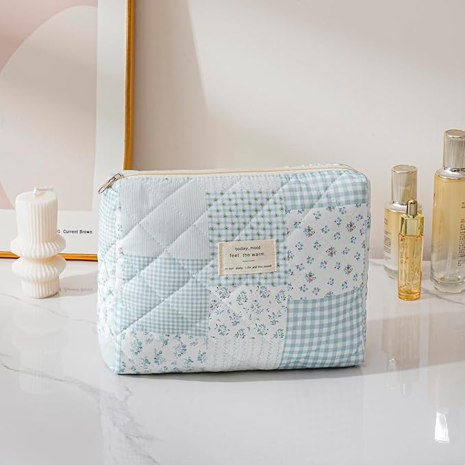 uekeboag Large Travel Quilted Makeup Bag for Women, Floral Cotton Cosmetic Bag, Coquette Aesthetic Floral Toiletry Organizer Bag