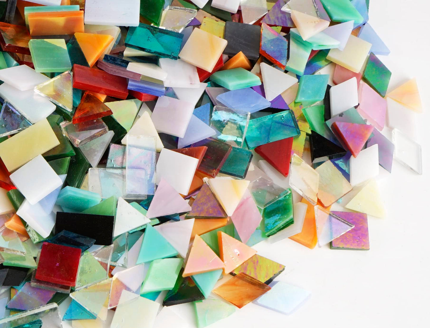 Lanyani Iridescent Glass Mosaic Tiles Bulk, 4-Shapes 700 Pieces Sparkle Iridized Stained Glass Tile for Mosaic Crafts