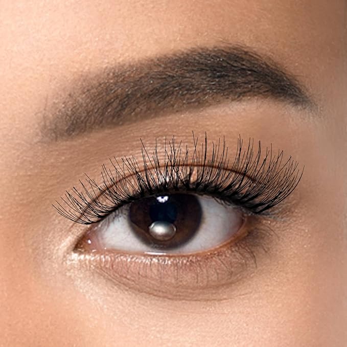KISS Looks So Natural Trio Lash Medium Combo Pack, False Eyelashes with Tapered End Technology, 3D Lengths & Angles, Easy Grip Tray with Built-In Glue Pocket, 30 Trio Lashes in Short & Medium Lengths