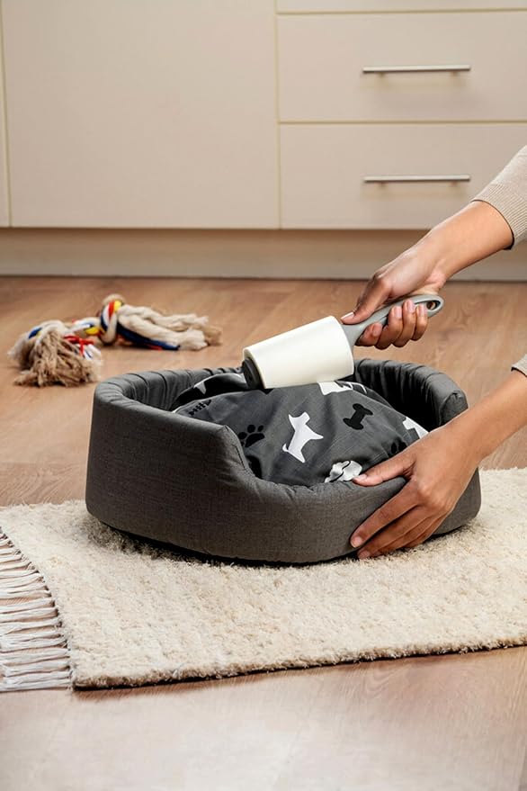 Scotch-Brite Pet Hair Pickup Extra Sticky Lint Roller, Designed for Removing Fur + Fluff on Couches, Clothes, Dog and Cat Beds, & More, 4 Pack, 192 Easy-Tear Adhesive Sheets Total