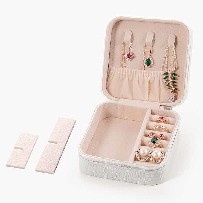5pack/PU Leather Travel Jewelry Case, Mini Jewelry Box, Small Jewelry Organizer Portable Display Jewelry Storage Case for Rings Earrings Necklace, for Girls Women (White)