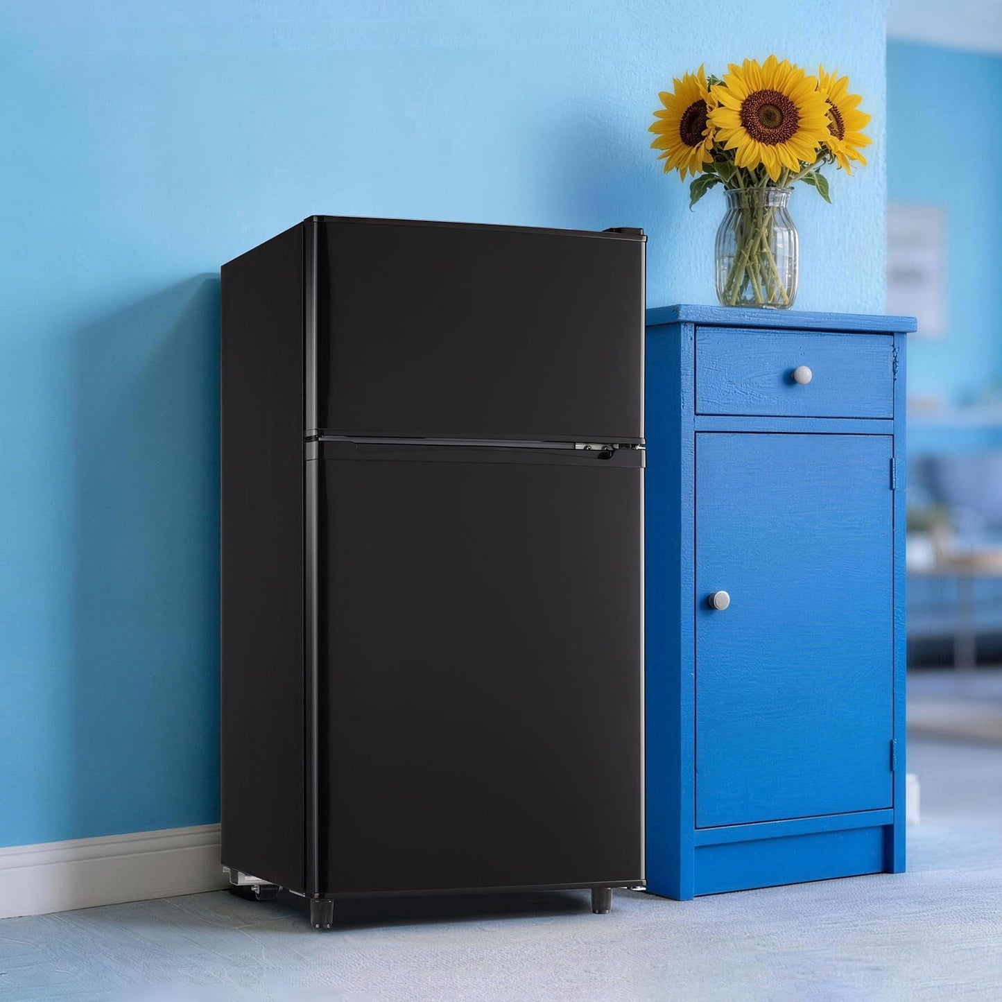 WANAI 3.5 CU.FT 2 Door Mini Fridge with Freezer Freestadning Small Refrigerator Features 7 Gear Mechanical Control, Side Bottle Rack, 2 Glass Removable Shelves, Crisper Drawer Black