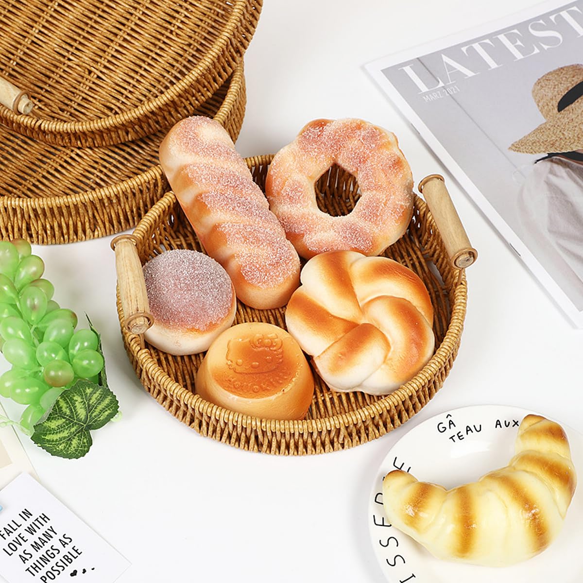 GIB Small Round Rattan Serving Trays with Handles, Decorative Woven Wicker Baskets Serving Trays for Coffee Table Decor, Bread, Fruit, Snacks, Set of 3