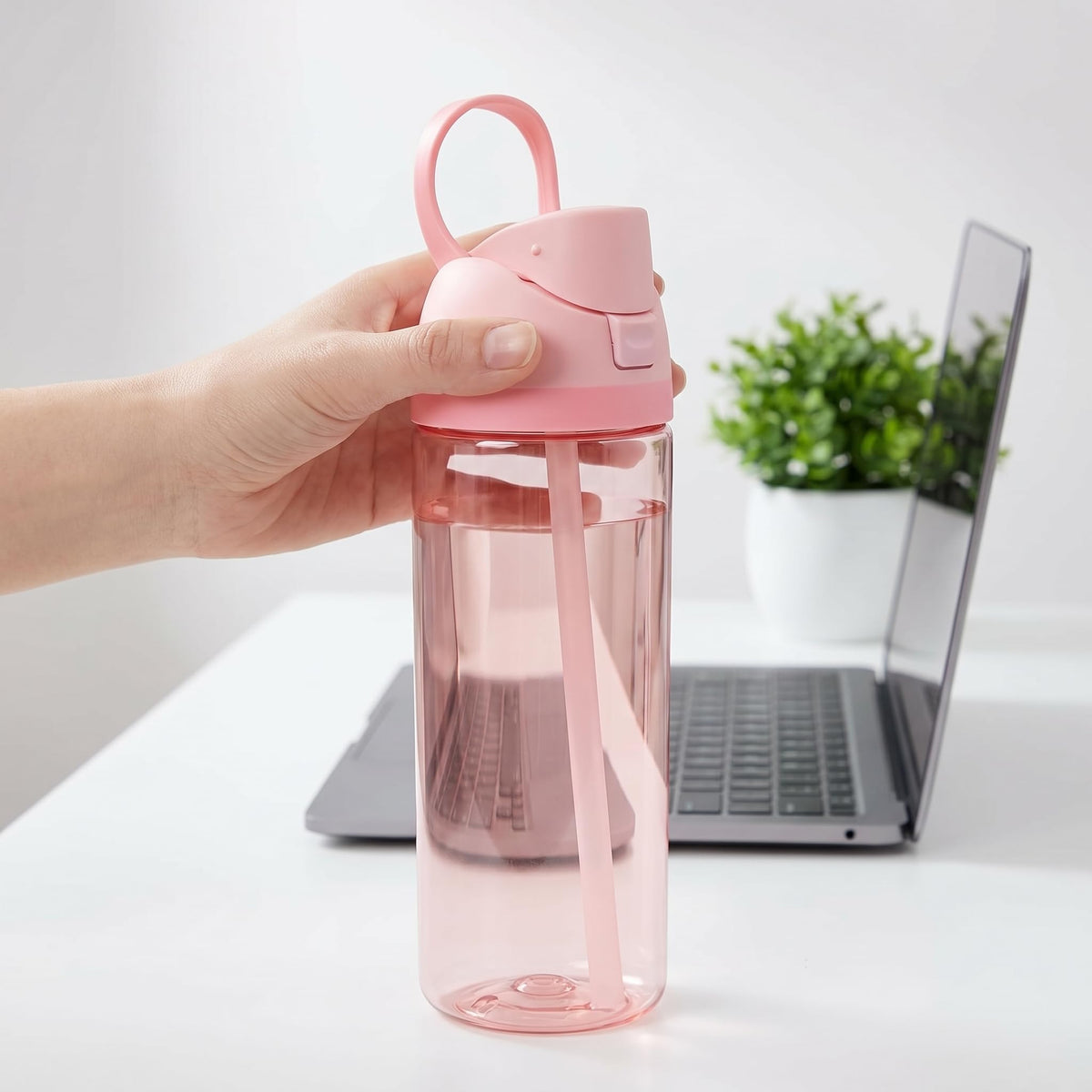 KiiKiiPaNa Clear Plastic Water Bottle with Straw, BPA-Free Sports Water Bottle, Great for Travel, Sports, work, shopping，20 Oz