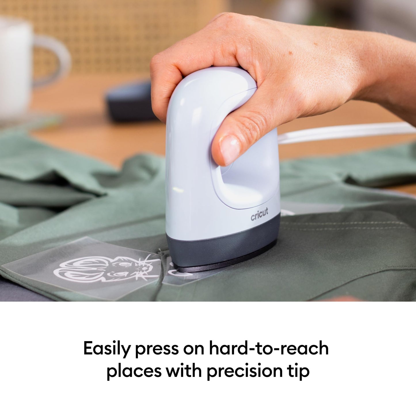 Cricut EasyPress Mini™ LT - Lavender - Mini Heat Press for Pressing Shoes, Baby Clothes, T-Shirts, & More - Easy to Use with a Single Setting - Precision Tip - Compact & Portable Mini Iron