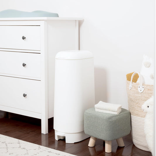 Diaper Genie Signature Gift Set | Includes Easy Roll Refill with 48 Bags | Holds Up to 2256 Newborn Diapers, Plastic