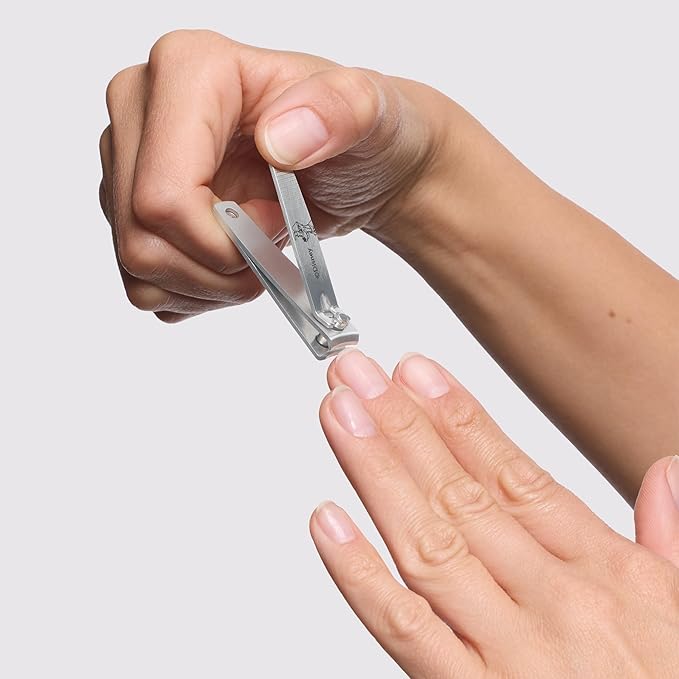 Tweezerman Disney's Lady and the Tramp Manicure Kit - Fingernail Clipper with Two Nail Files