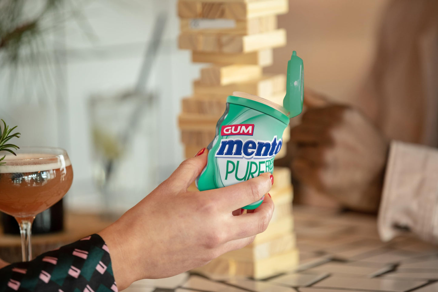 Mentos Pure Fresh Fresh Mint Chewing Gum 35 Pieces – Sugar-Free, Refreshing, Gluten-Free Sweet Treat, with Xylitol, 90 g (Pack of 6)