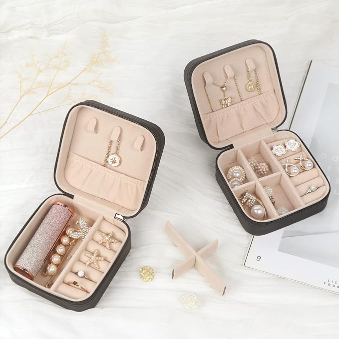 Travel Jewelry Case Small Jewelry Box Jewelry Organizer Storage Case Portable PU Leather Mini Jewelry Travel Case for Girls Womens Earring, Necklace, Rings,Bracelets