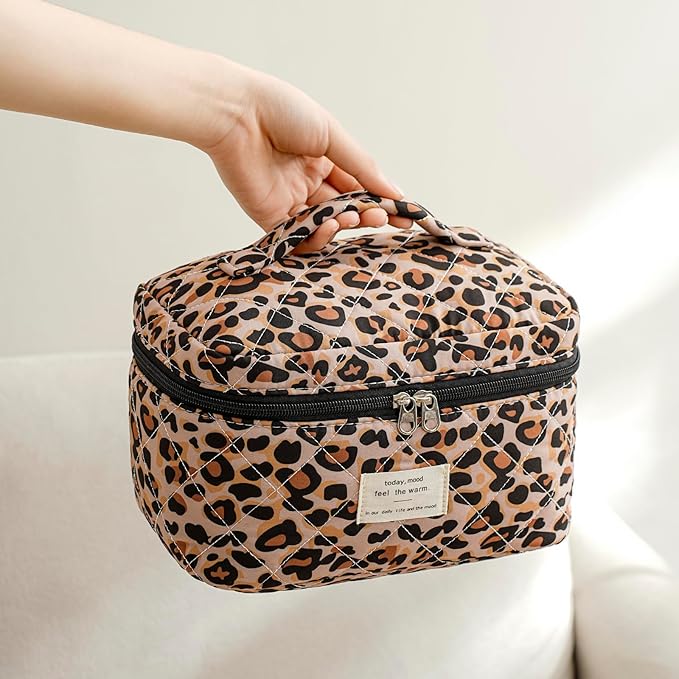 uekeboag Large Travel Quilted Makeup Bag for Women, Floral Cotton Cosmetic Bag, Coquette Aesthetic Floral Toiletry Organizer Bag